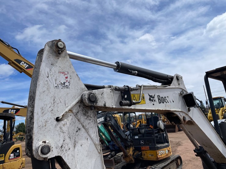 2020-bobcat-e32i-image-16