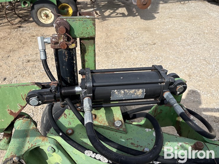 john-deere-450-image-14