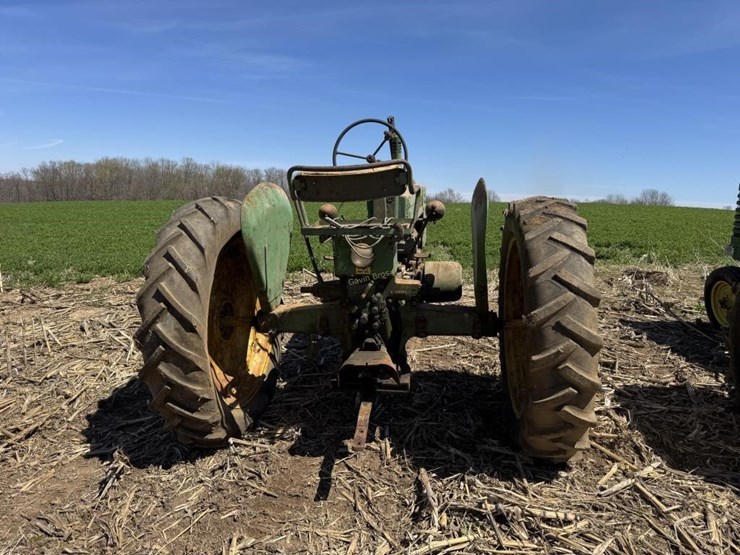 john-deere-b-image-9