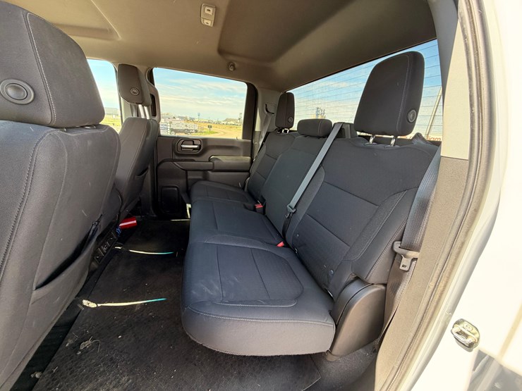 2022-chevrolet-silverado-2500-image-25