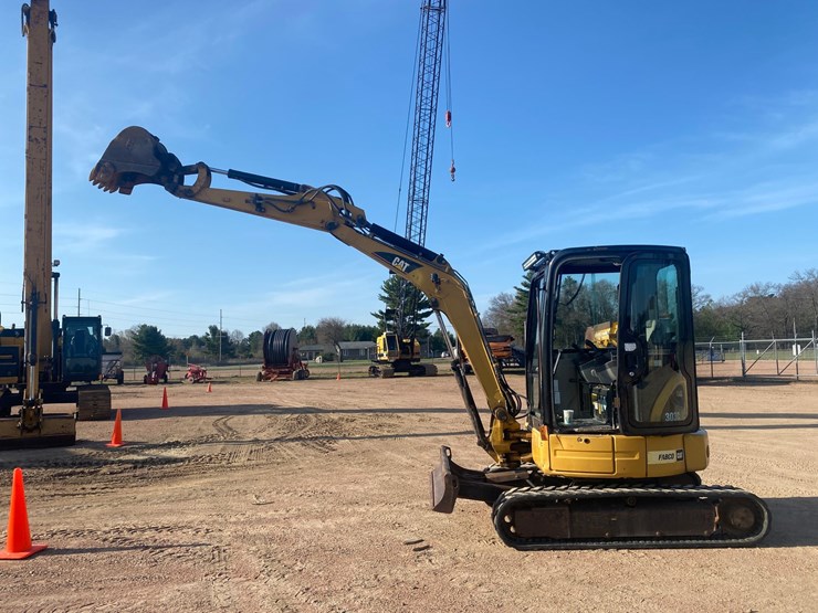 caterpillar-303c-cr-image-31