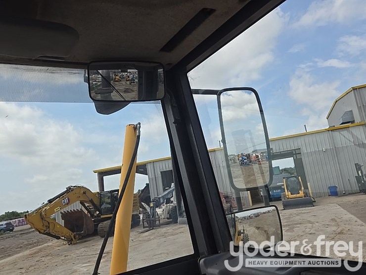 2008-volvo-g940-image-55