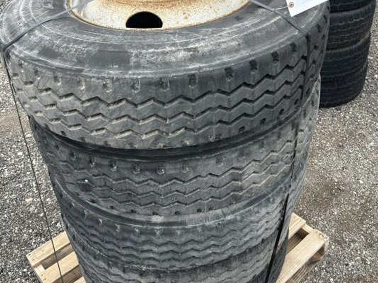 #83-•-(5)-10-lug-hub-pilot-wheels-image-2