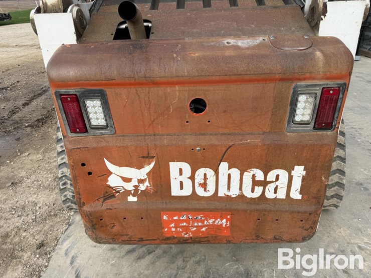 2005-bobcat-t300-image-18