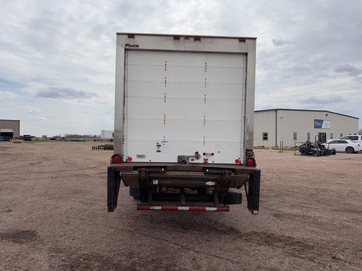 2011-peterbilt-330-reefer-truck-image-6