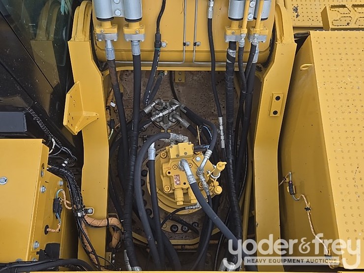 2021-caterpillar-336-image-36