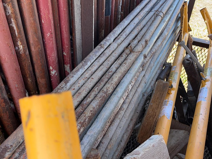 scaffolding-on-carring-cage.-image-6