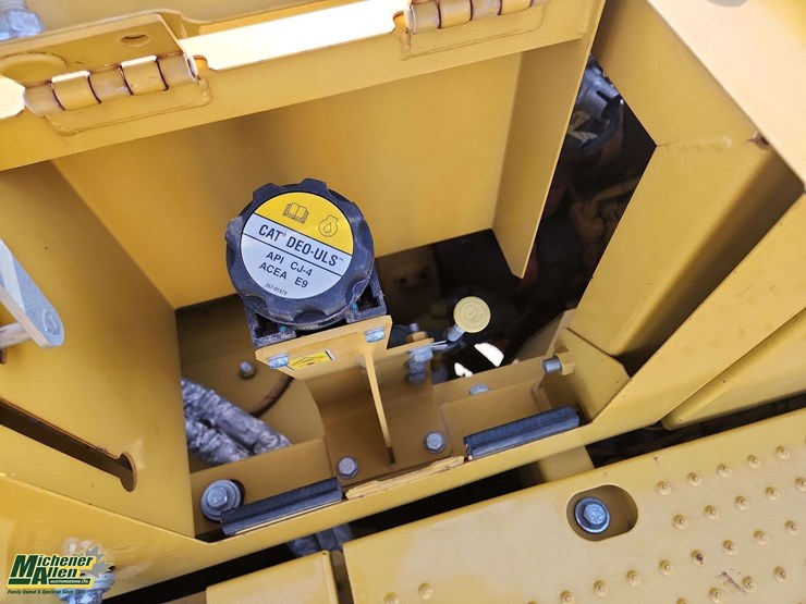 2019-caterpillar-320-image-28