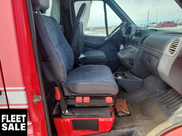 2005-dodge-sprinter-2500-image-14