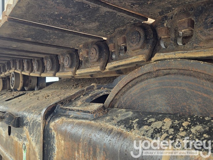 2021-caterpillar-336-image-22