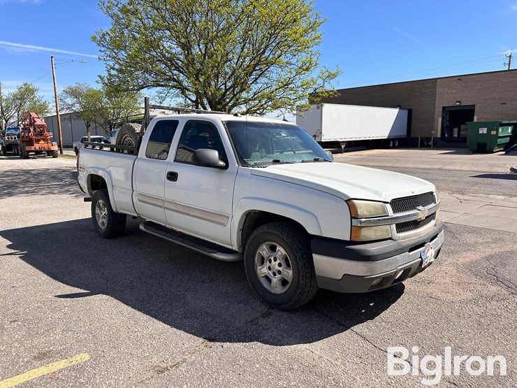 2004-chevrolet-silverado-1500-z71-image-3