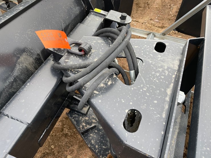 #4124-•-jct-84"-hydraulic-dozer-blade-image-8