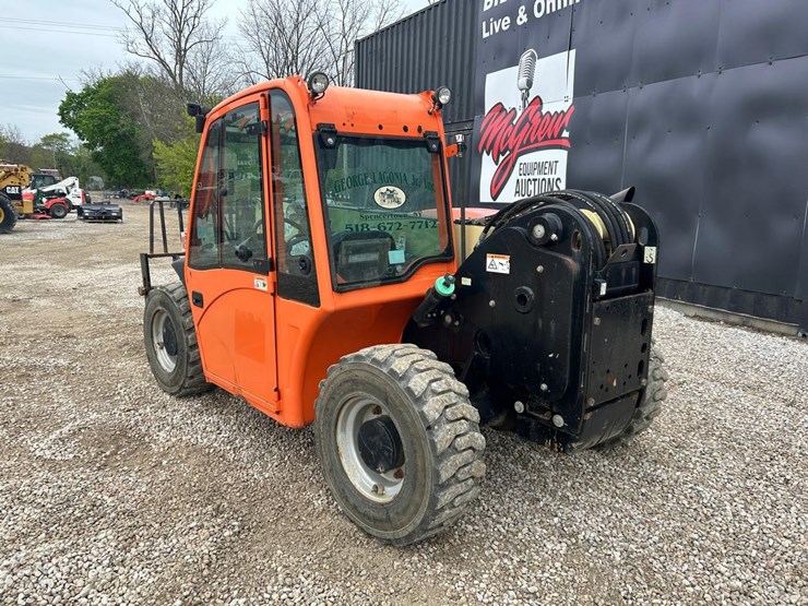 2015-jlg-g5-18a-image-2