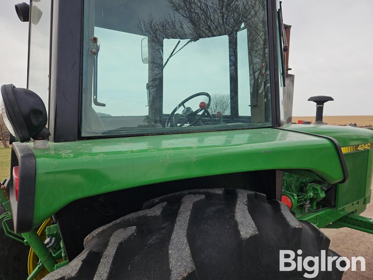 1982-john-deere-4240-image-18