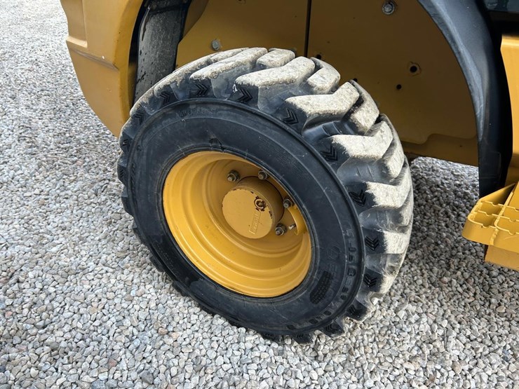 2017-caterpillar-903c2-image-14