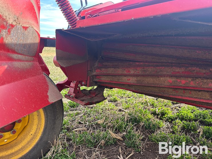 2021-new-holland-313-image-16