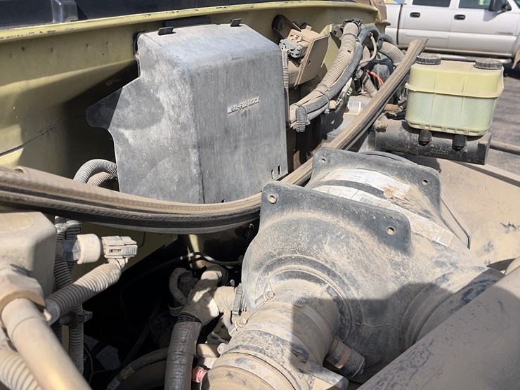 2002-gmc-4500-truck-image-7