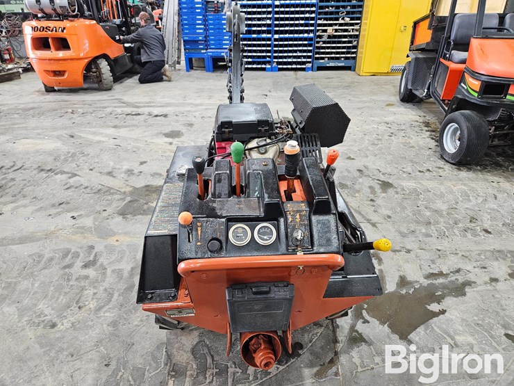 2002-ditch-witch-1820h-image-6