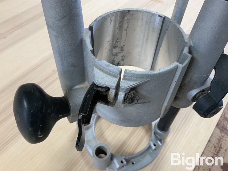 porter-cable-8931-plunge-base-image-11