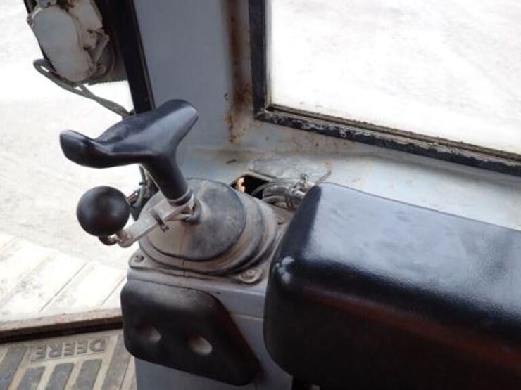 2002-deere-650h-lt-image-19