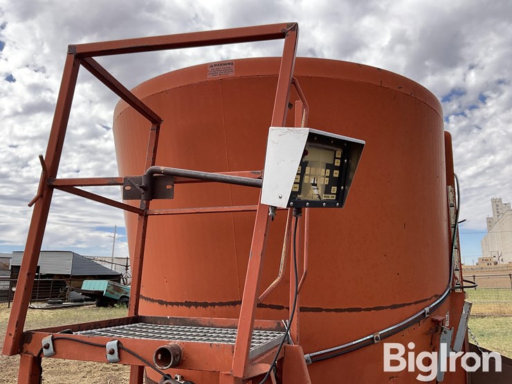 jay-lor-600-direct-3ii-vertical-mixer/feeder-image-12