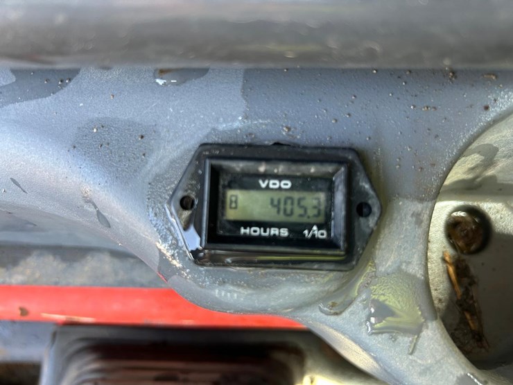 2016-kubota-ssv65-image-21