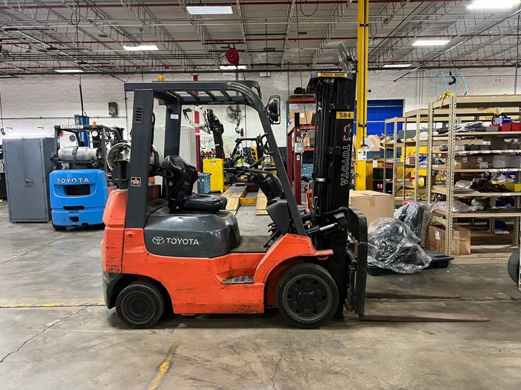 #2007-•-toyota-3500-lb.-forklift-image-5