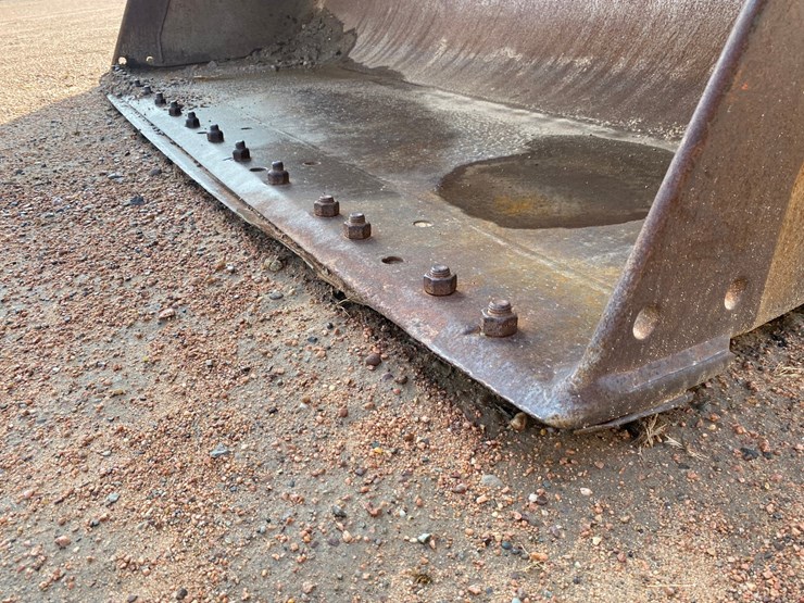 2012-case-521e-image-8