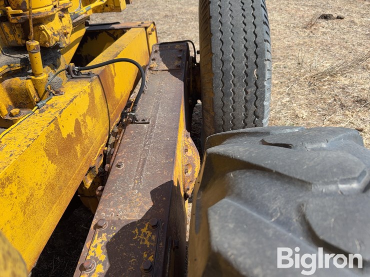 caterpillar-12-image-17