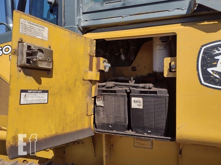 2006-deere-550j-lt-image-17