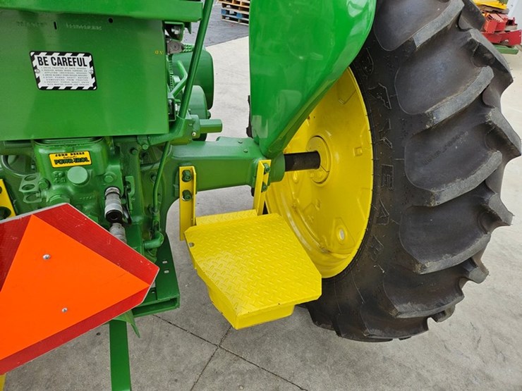 1955-john-deere-60-image-19
