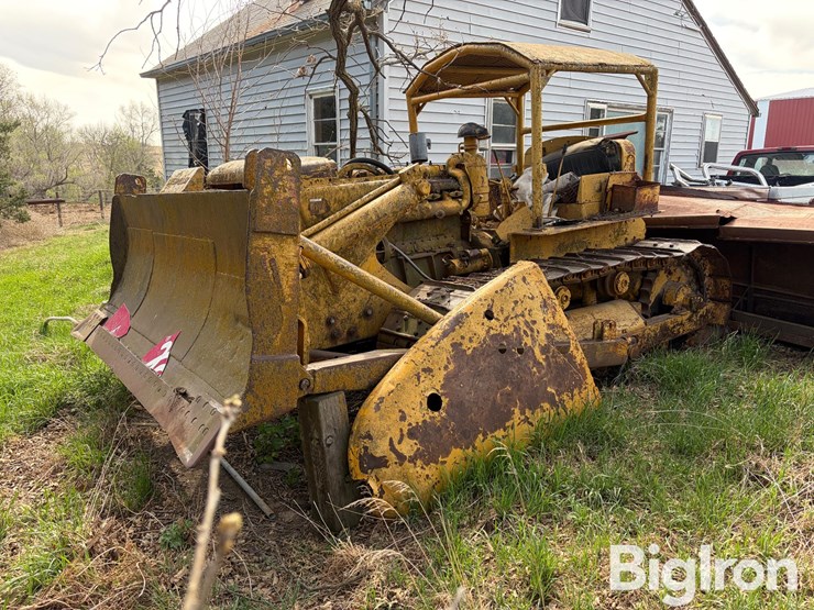 caterpillar-d7-image-1