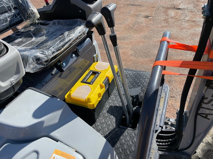 #5545-•-ats-me18-mini-excavator-image-17