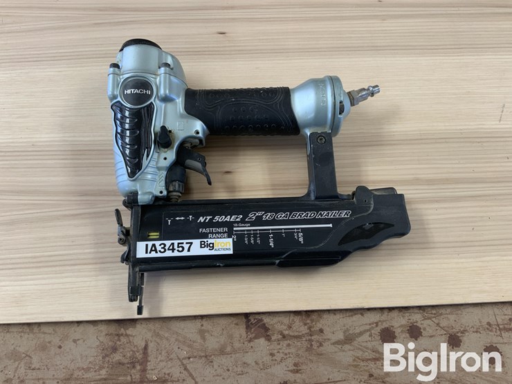 hitachi-nt50ae2-brad-nailer-image-16