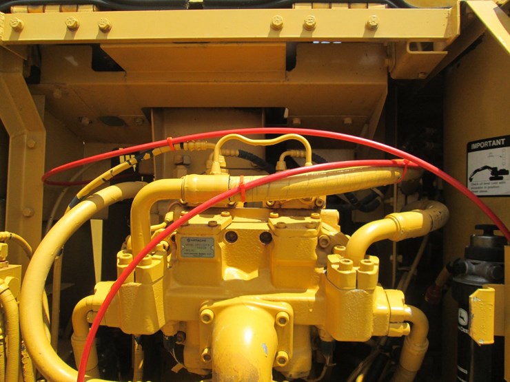 deere-200-lc-image-17