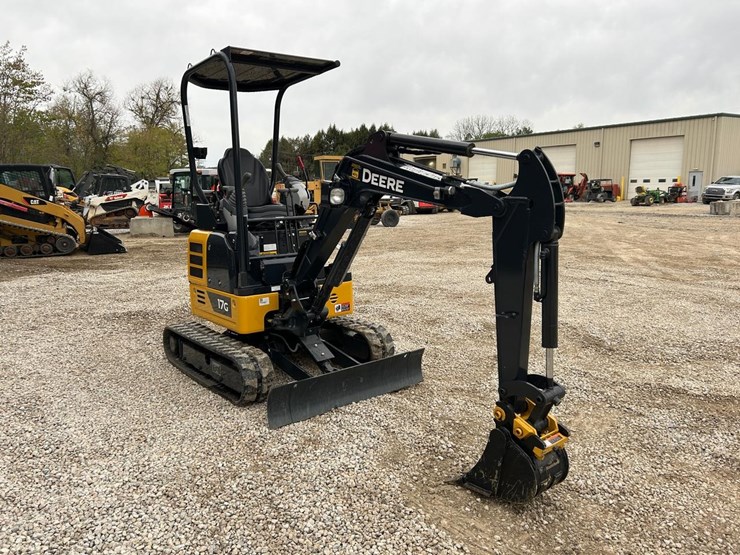 2023-deere-17g-image-6
