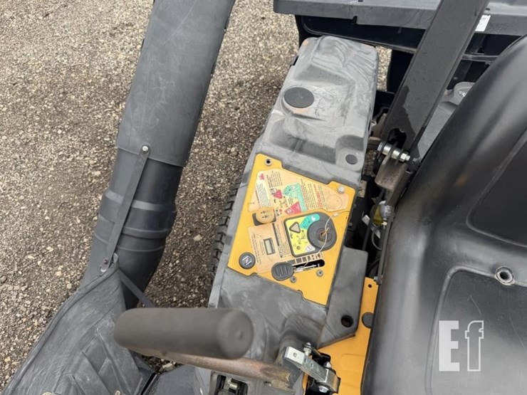 2017-cub-cadet-z-force-l54-image-14