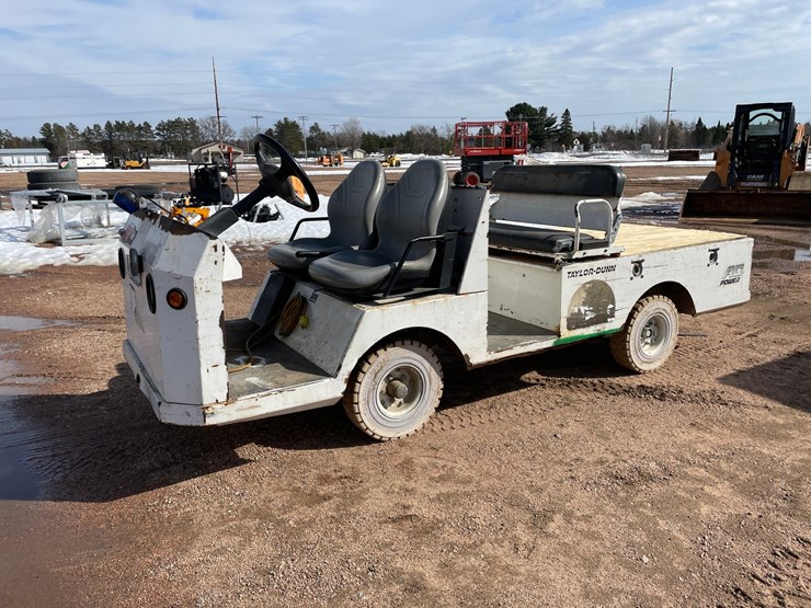 #1559-•-2017-taylor-dunn-electric-yard-cart-image-1