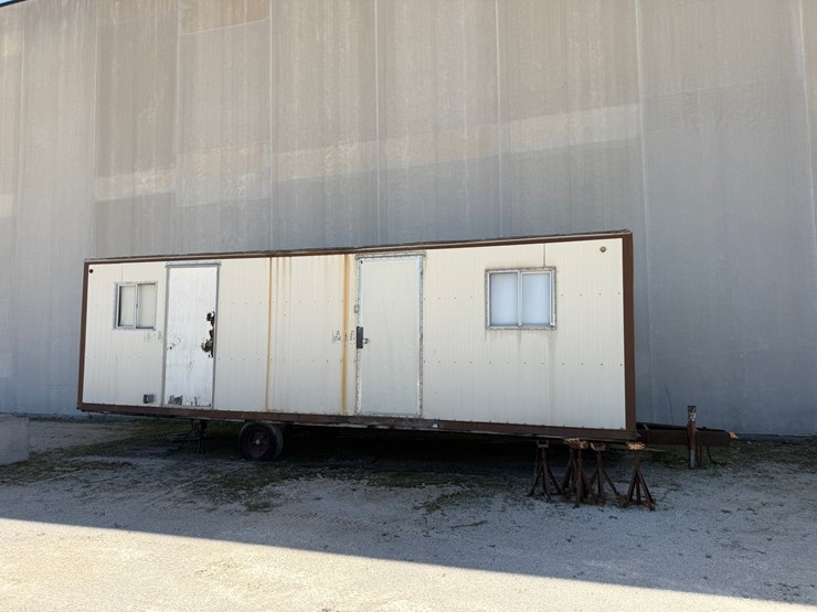 #2010-•-26'6"-venture-jobsite-trailer-(no-title)-image-2