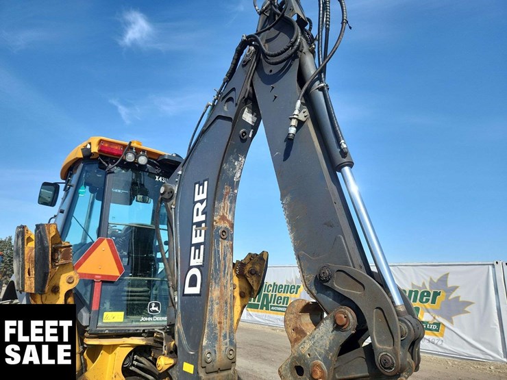 2016-deere-410l-image-42