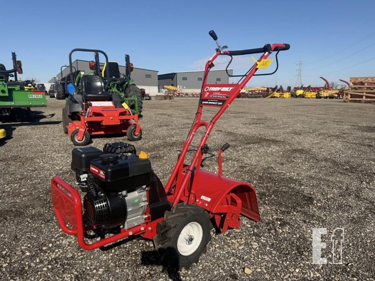 troy-bilt-super-bronco-image-1