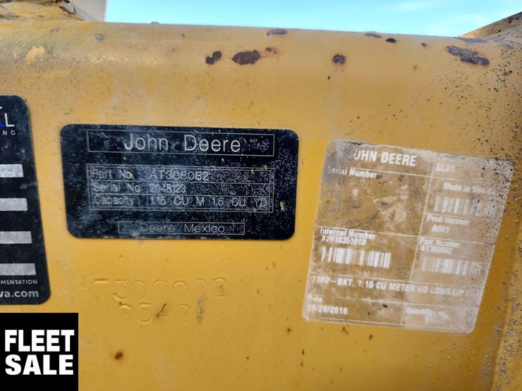 2017-deere-410l-image-12