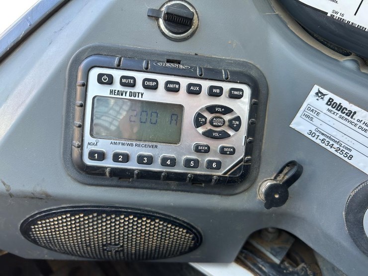 2022-bobcat-s770-image-18