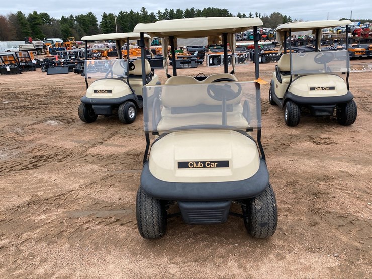 #1580-•-club-car-electric-golf-cart-with-charger-image-2