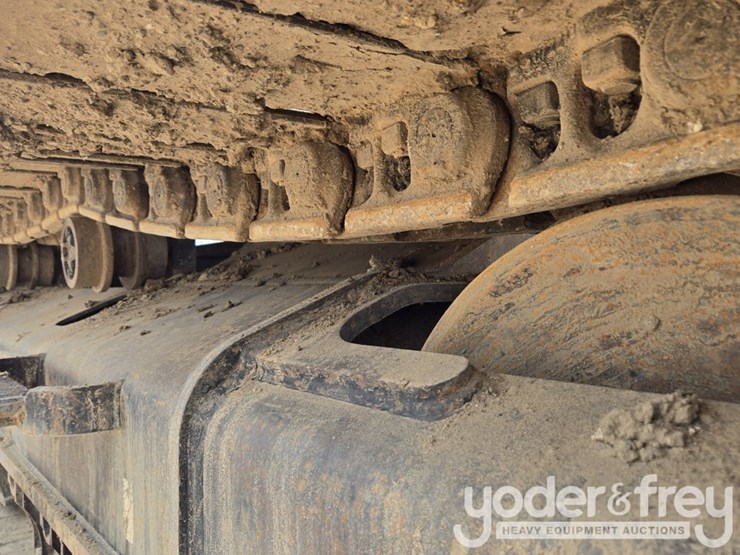 2019-caterpillar-330-image-20