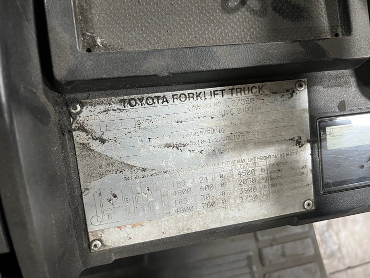 #2004-•-toyota-4500-lb.-forklift-image-11
