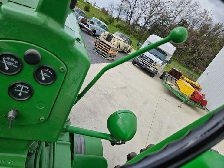 1955-john-deere-60-image-31