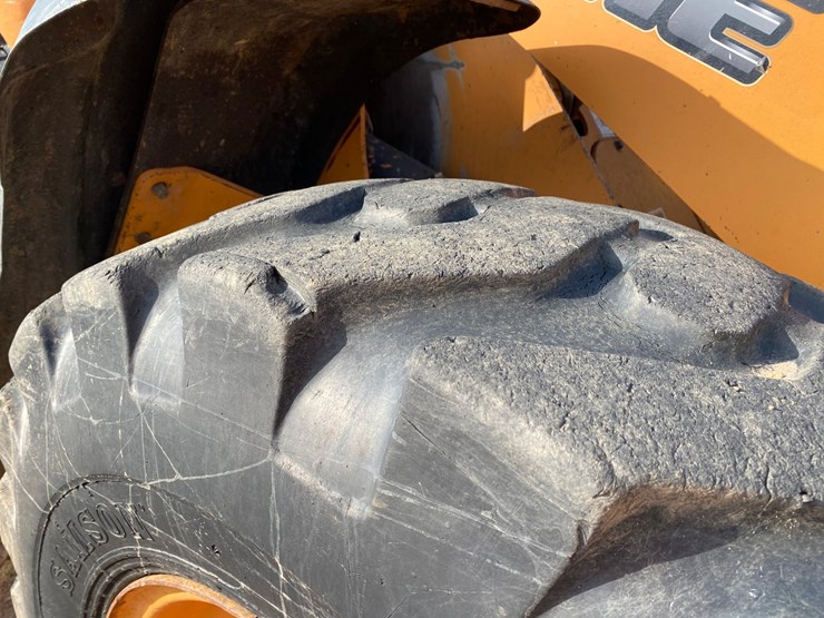 2012-case-521e-image-10