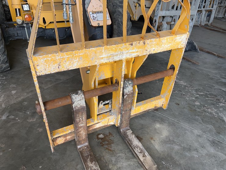 pettibone-944-telehander-image-4