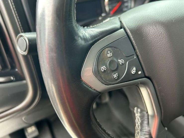 2018-chevrolet-silverado-1500-ltz-image-16